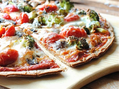Broccoli and Tomato Pizza